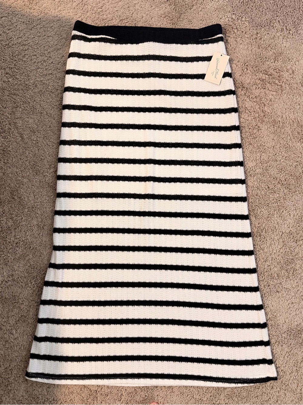 Universal Thread Black & White Striped Knit Midi Skirt